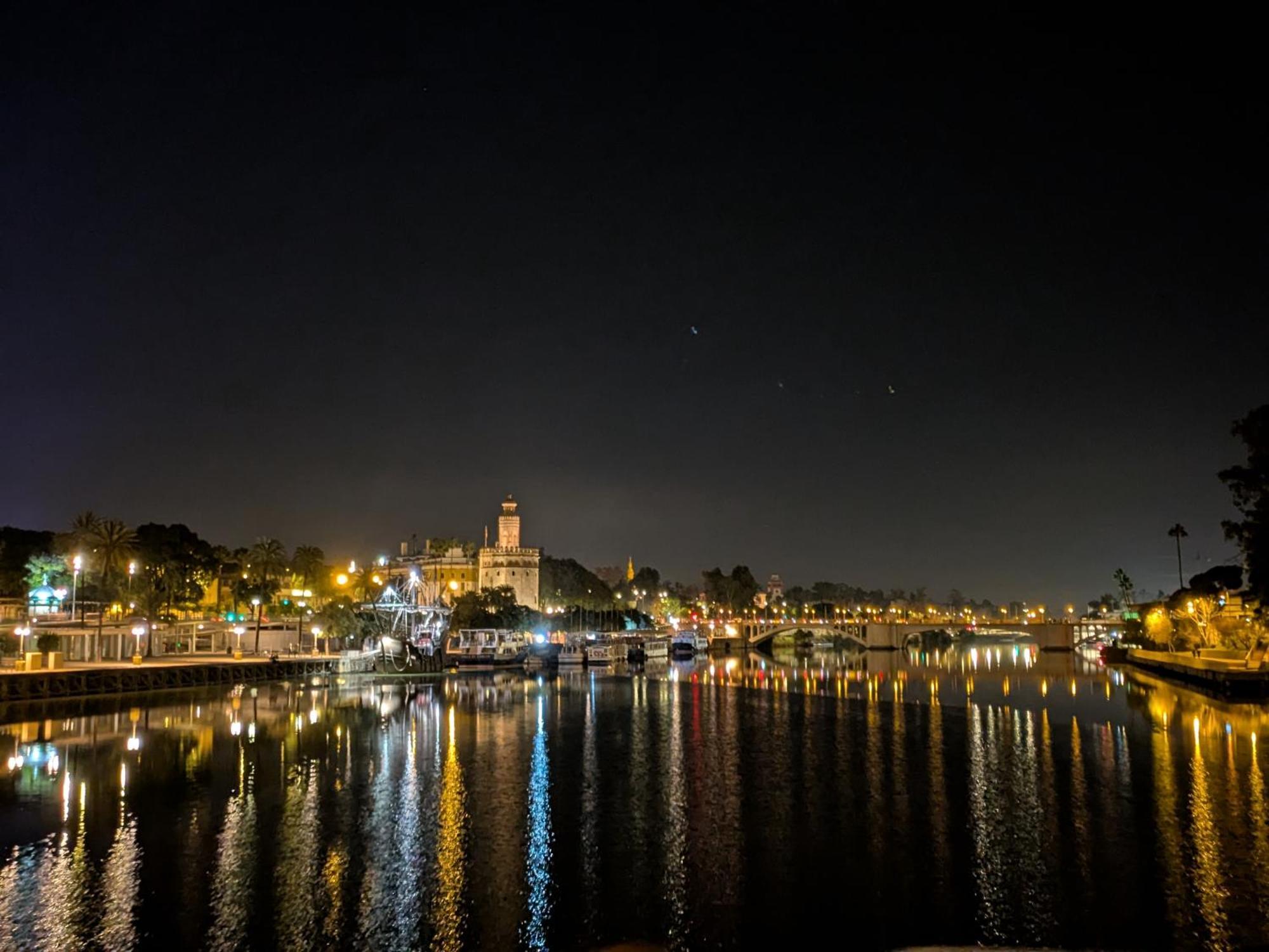Sunterrace Loft-Triana'S Star, 10' From City Center! إشبيلية المظهر الخارجي الصورة